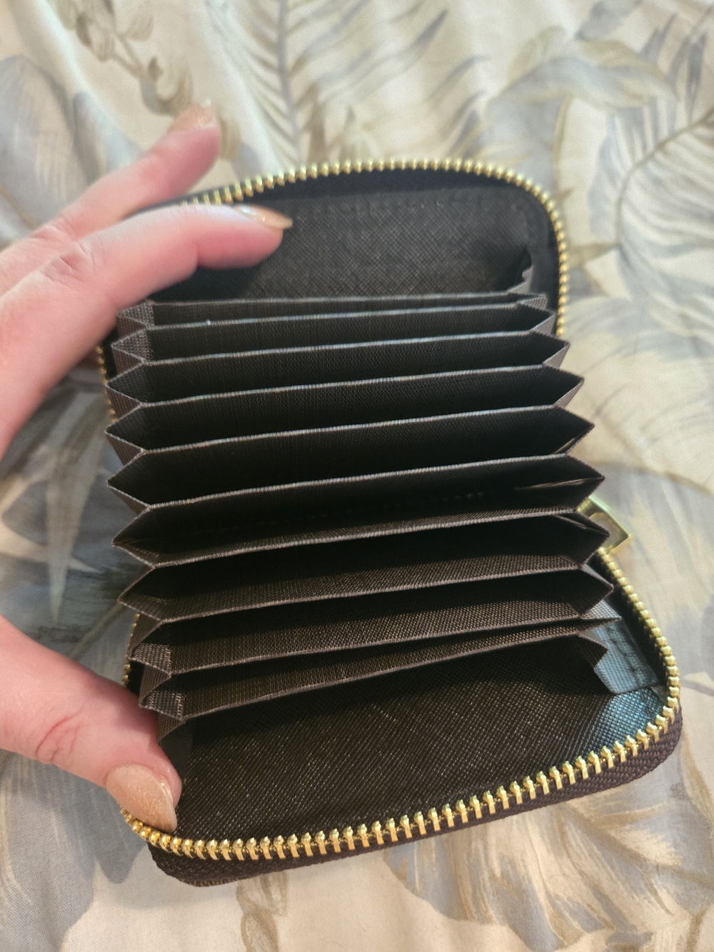 Designer-Style Brown Checkered Zip Wallet - Picture 4 of 9